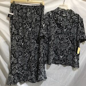 Vintage Southern Lady Floral Black and White Skirt set